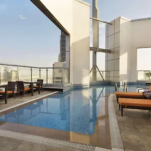 4* Szálloda Ramada Corniche